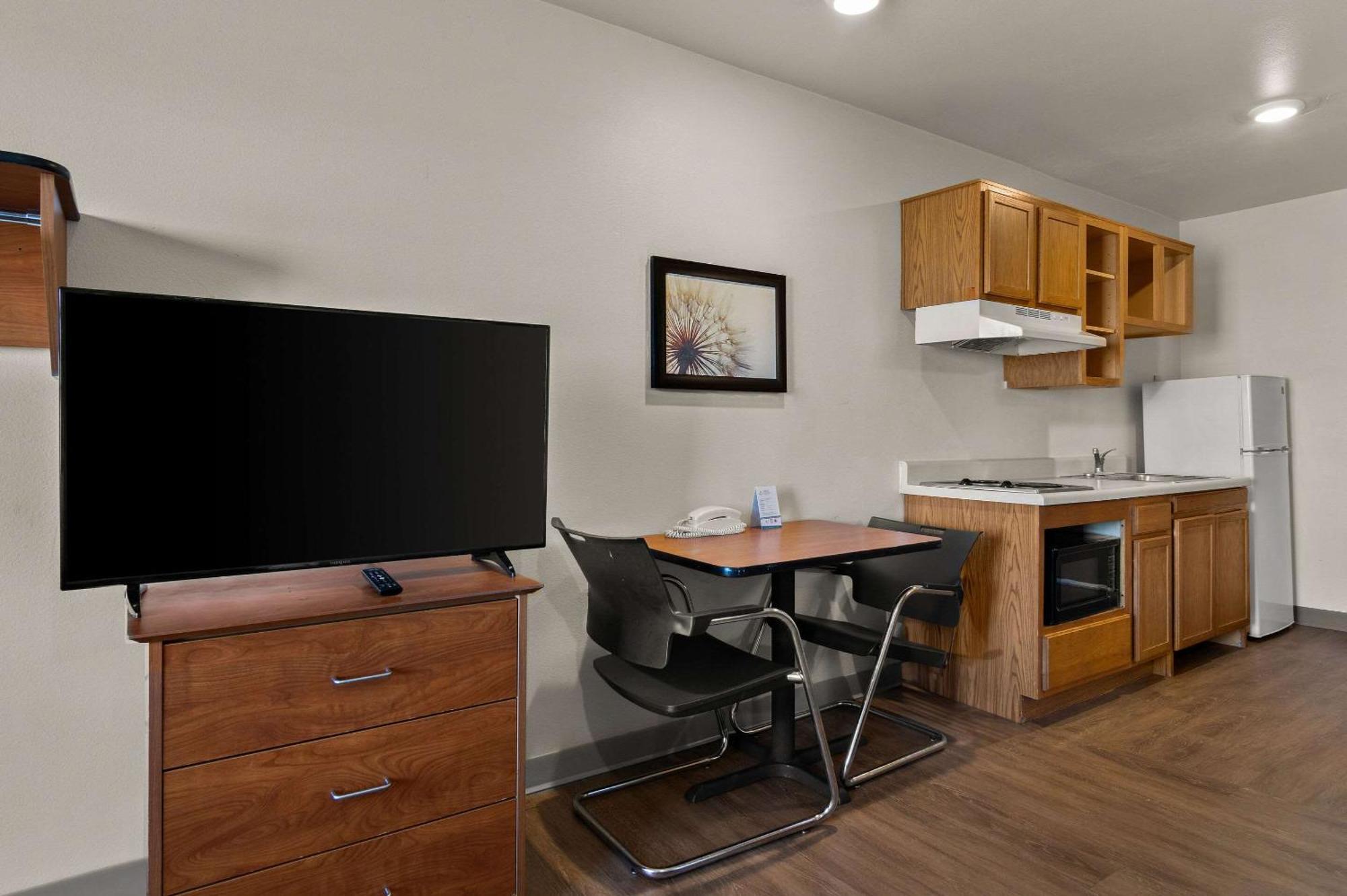 Woodspring Suites Champaign Near University Ngoại thất bức ảnh