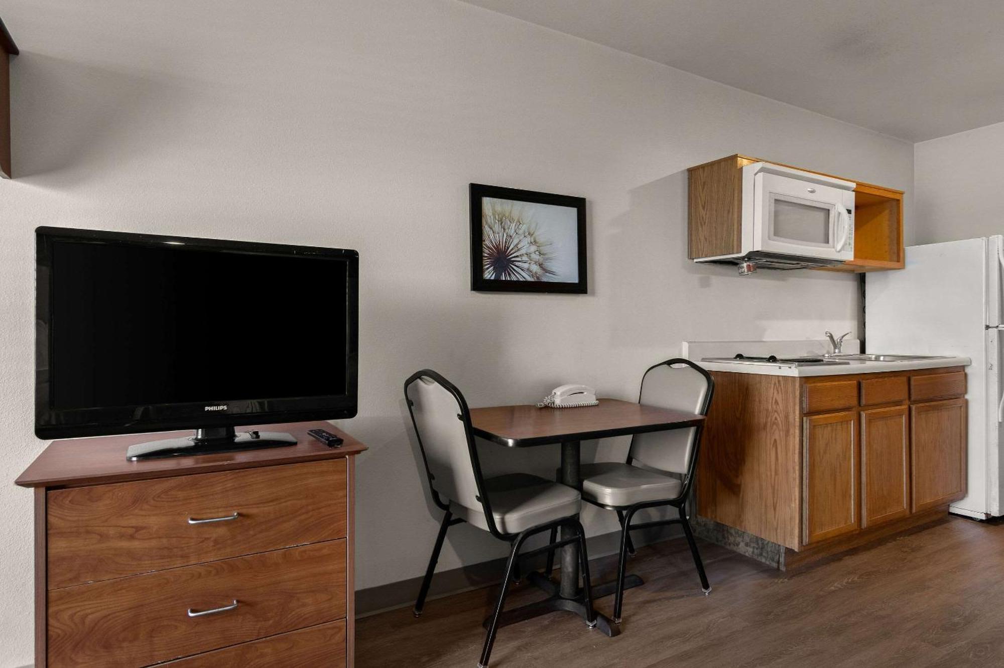 Woodspring Suites Champaign Near University Ngoại thất bức ảnh